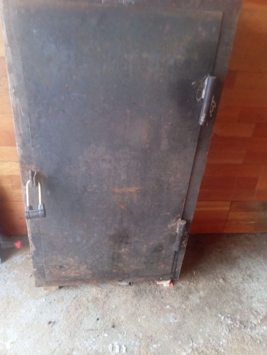 Новый сейф сатылады