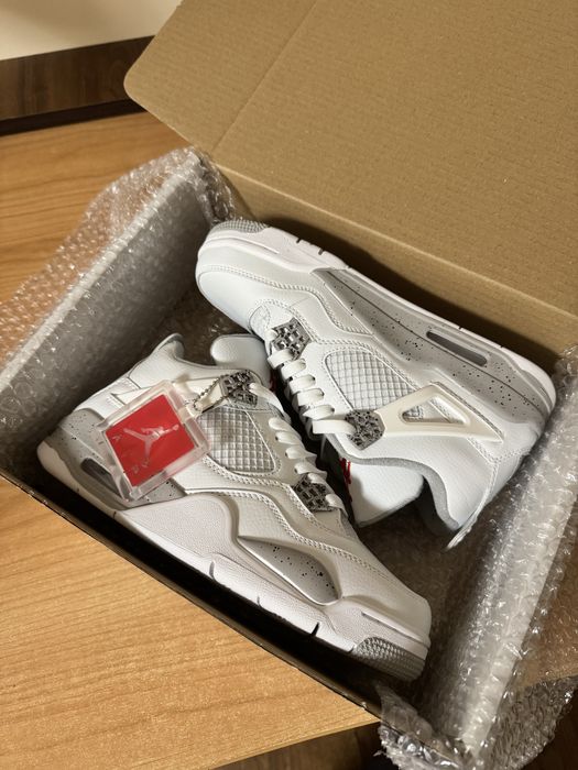 Air Jordan 4 White Oreo 40