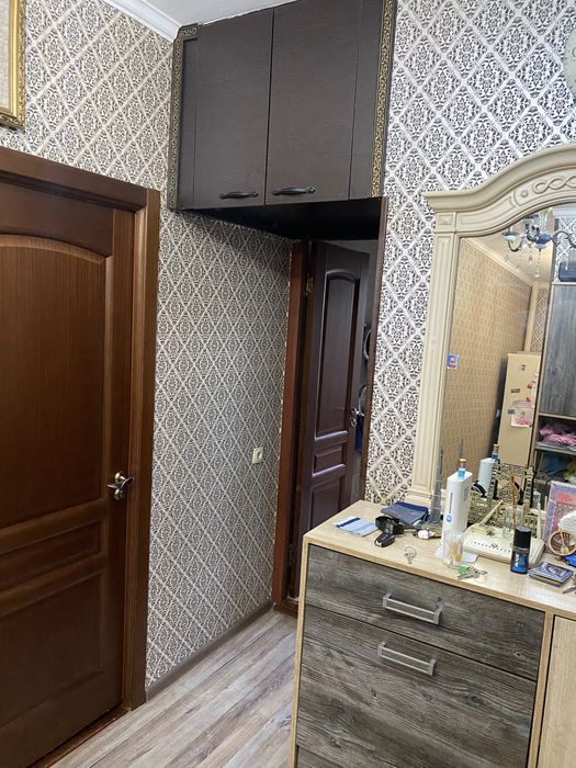 Восток 3 комнатная 77 серия