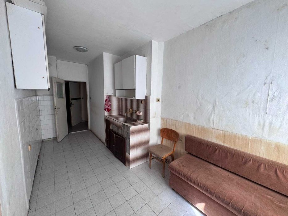 Продава се Четиристаен апартамент в Стара Загора, Самара 1 - 88 кв.м за 985 €/кв.м - Снимка #2