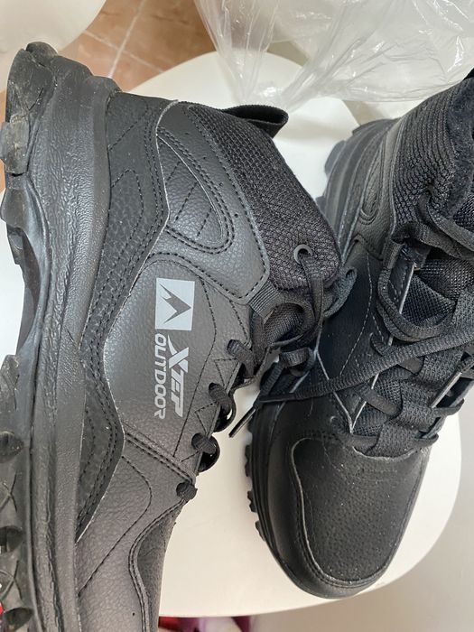 Кроссовки новые Xtep