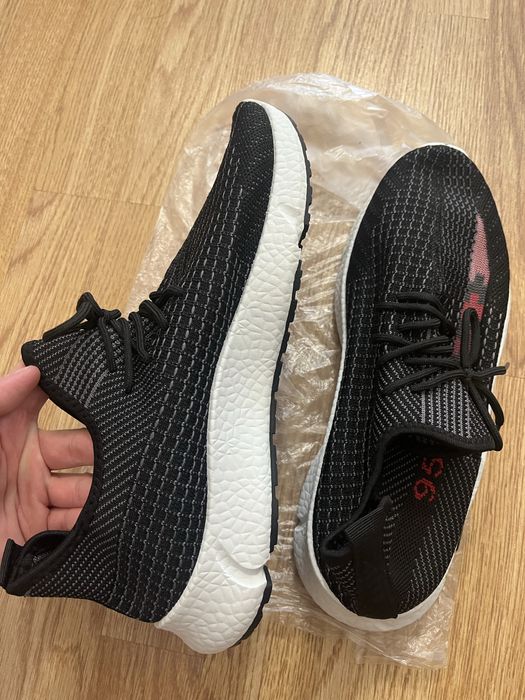 Кроссовки мужские женские