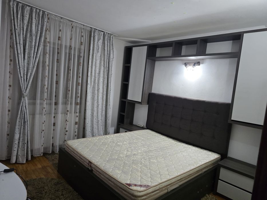 Inchiriez apartament 3 camere +mansardă
