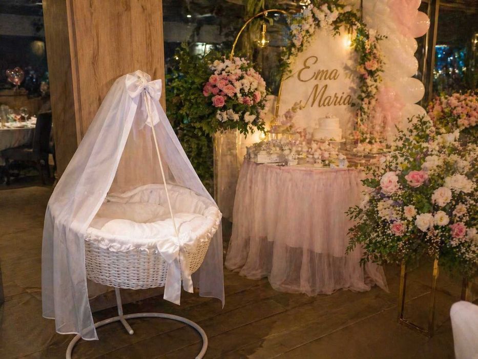 Leagăn decorativ premium pentru botez / ședințe foto – complet echipat