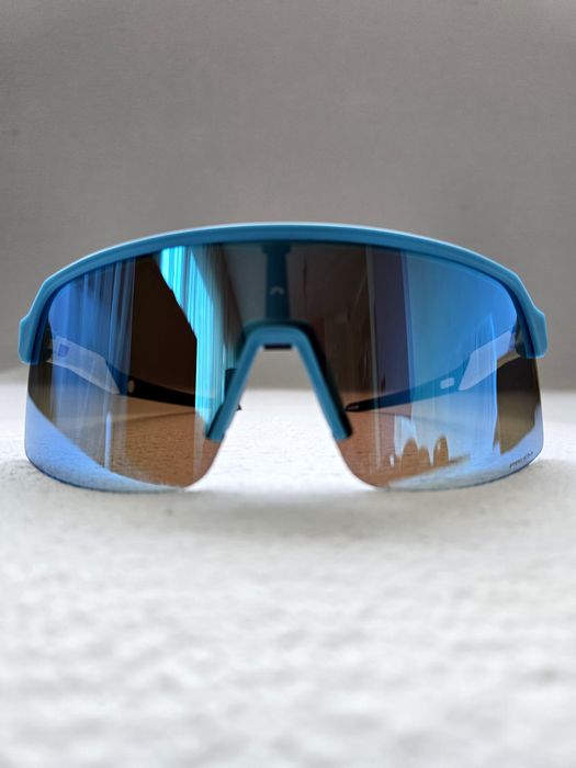 Слънчеви очила Oakley Sutro Lite – Sky Blue / Prizm Sapphire