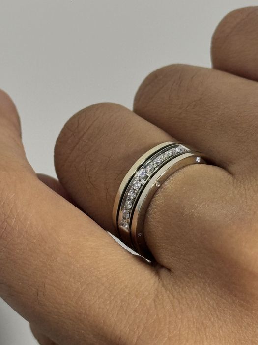 Золотые изделия продам