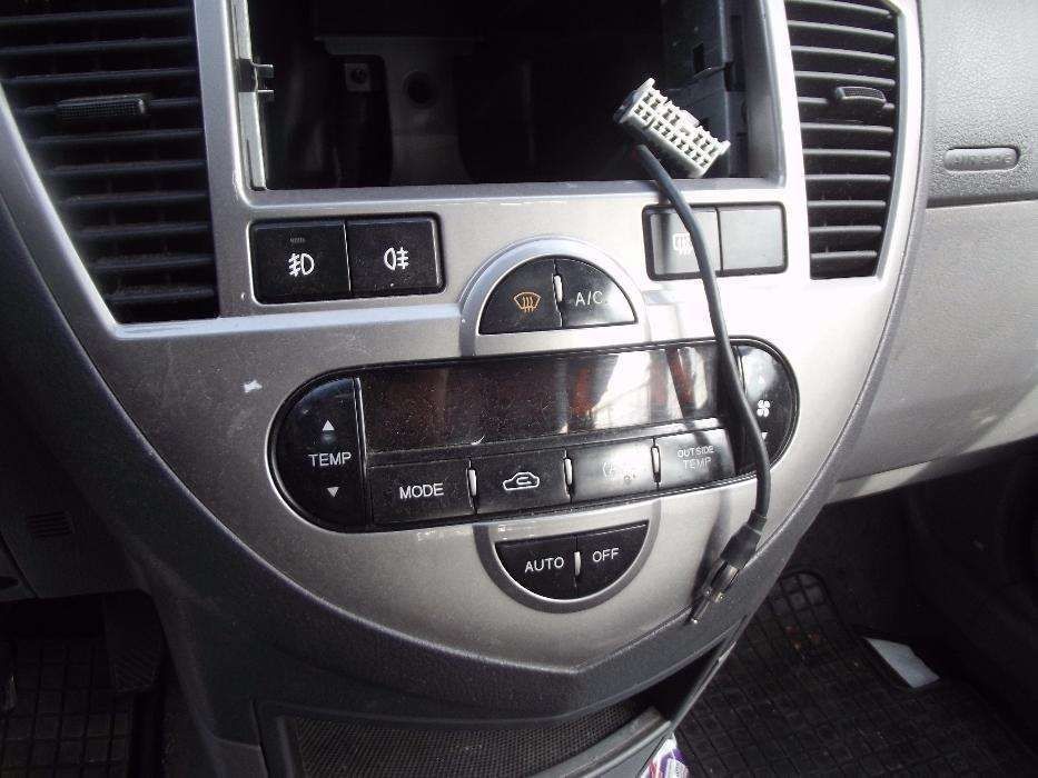 Comenzi clima Kia Carens climatronic dezmembrez Kia Carens 2.0crdi