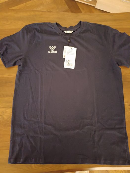 Tricou bărbați de la "Hummel"