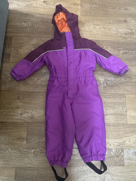 Продам комбинезон для девочки