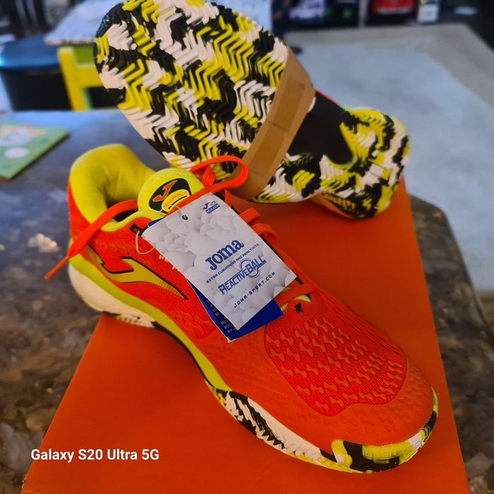 Adidași Joma nou cu etichetă nr 40