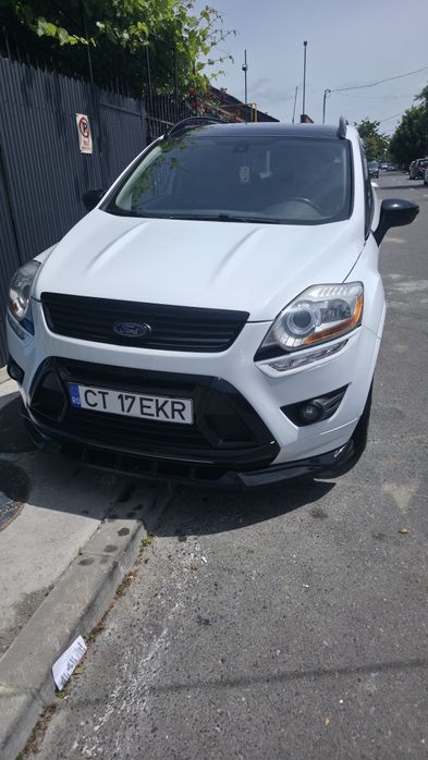 Vând Ford kuga individual 2011