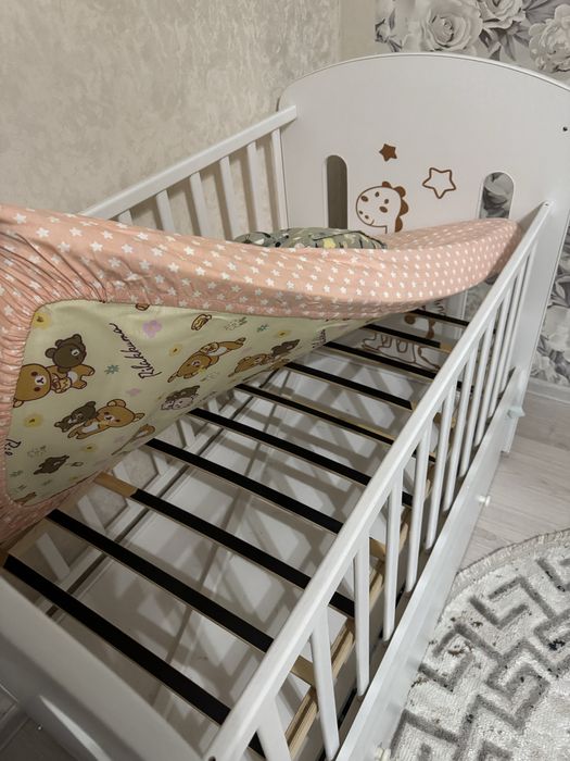 Манеж для ребенка, детская кровать