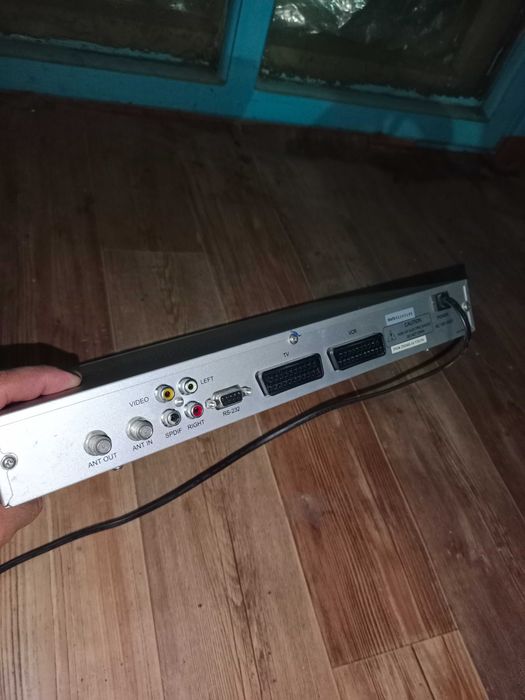 Продам спутниковый ресивер SVEC A8  пульта нет