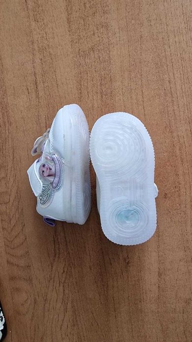 детские кроссовки 23 размер