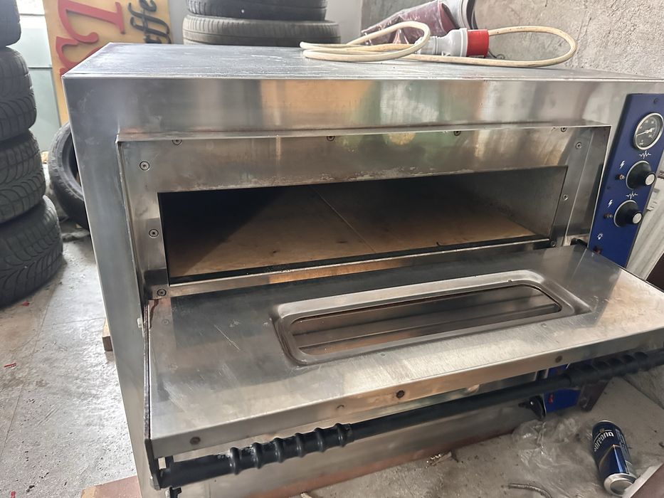 Cuptor de pizza (4+4)