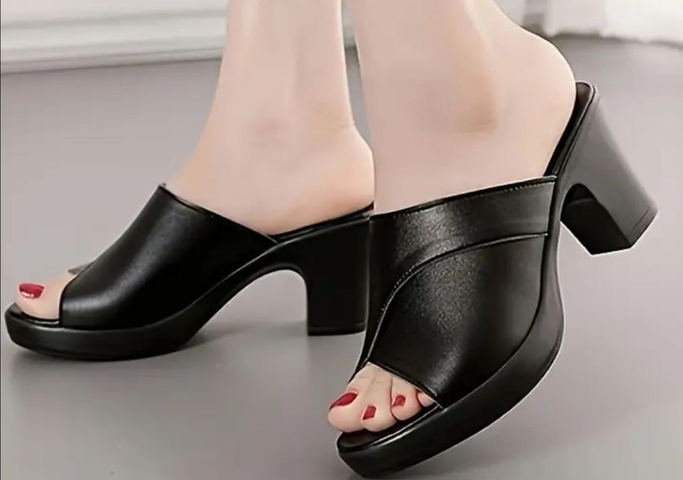 Чисто нови чехли