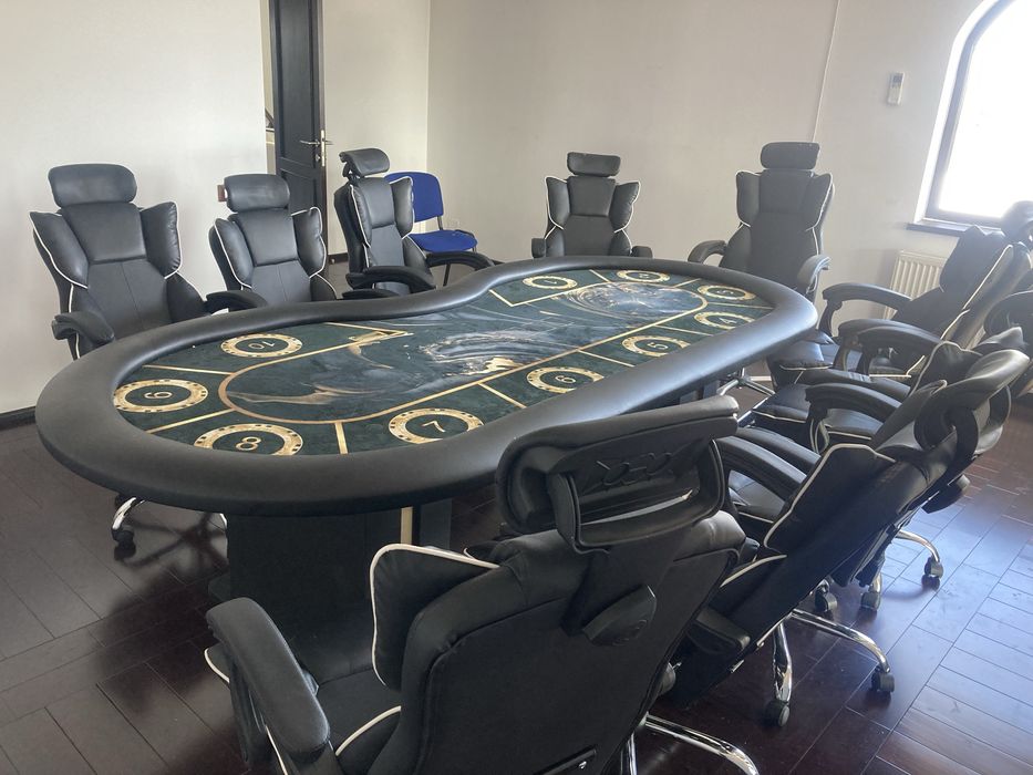 Vind masa de poker profesionala