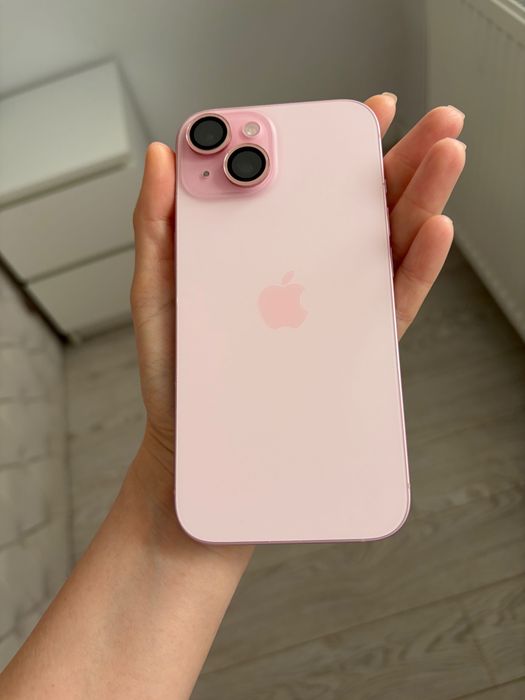 Vând IPhone 15 roz 128 Gb primul proprietar