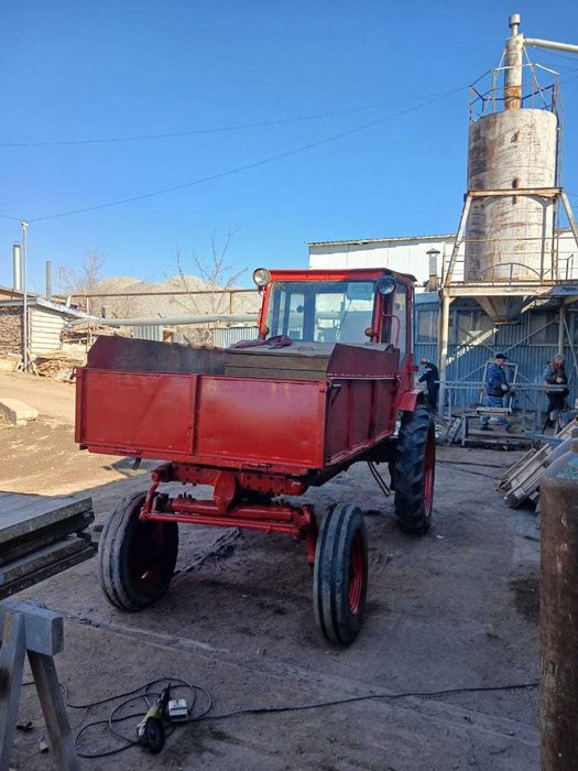 Продам или обменяю на стройматериалы, песок, трактор Т-16