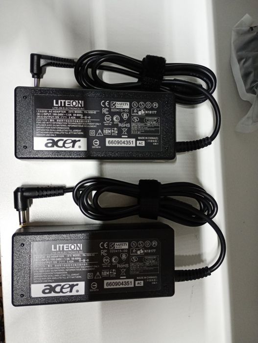 Блок питания для ноутбука (зарядка)