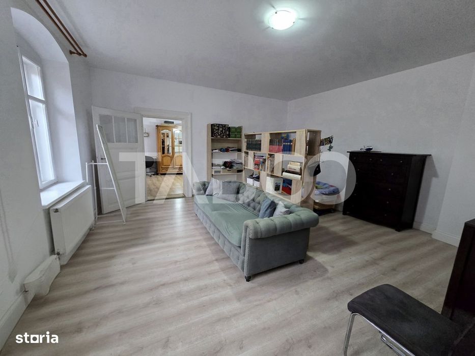 Apartament 2 camere de vanzare la etajul 1 in Centrul Istoric Sibiu — fotografia 2