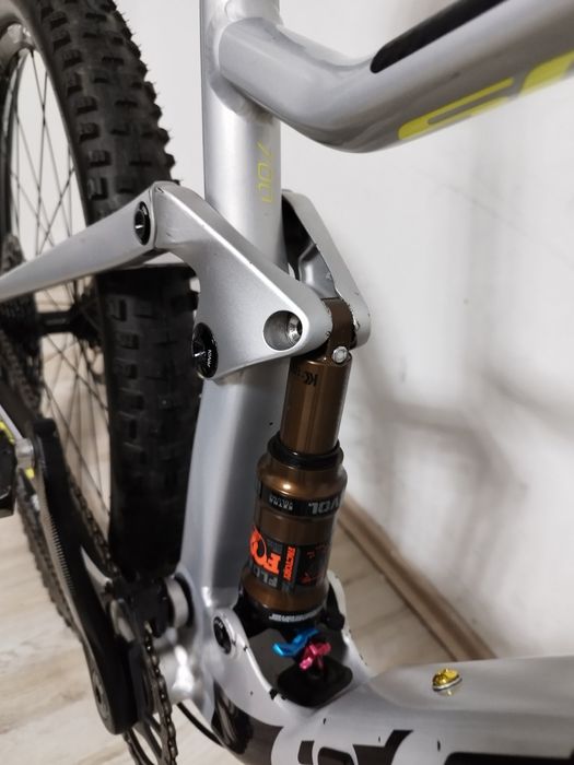 Scott spark 700 27.5