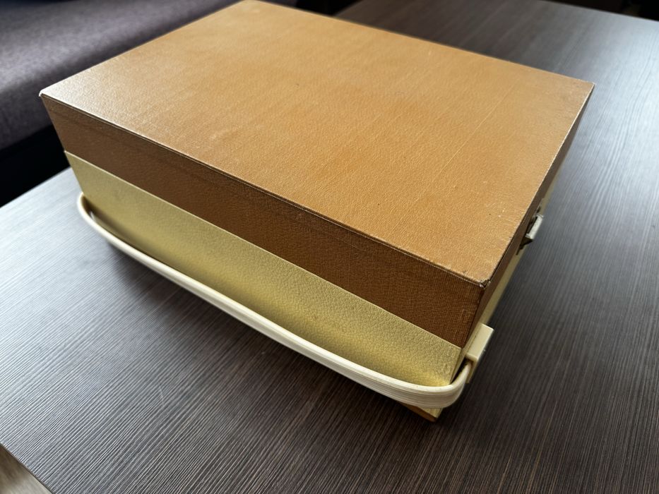 Стар, ретро грамофон