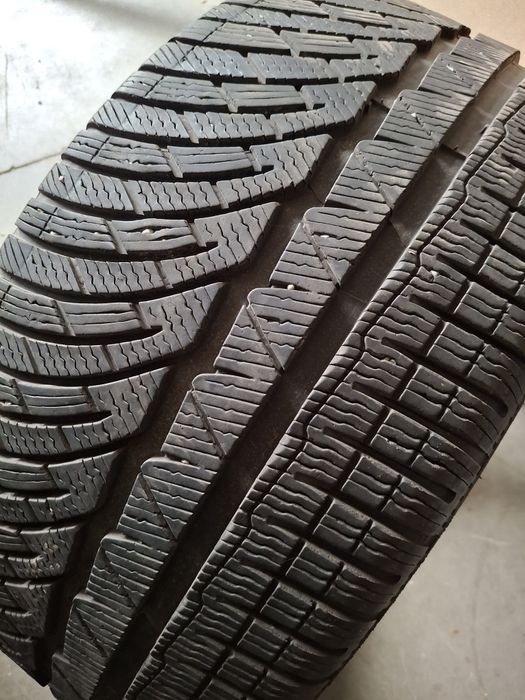 2 Anvelope de iarnă  245 35 r19 Michelin