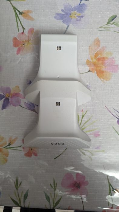 Xbox series s с два контролера