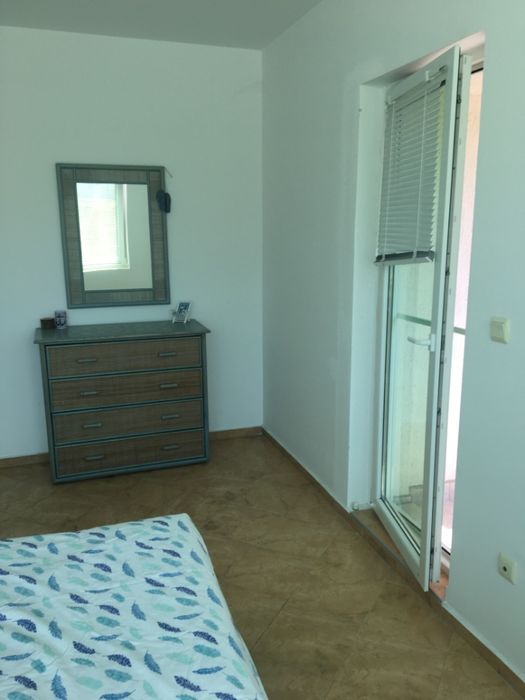 луксозен апартамент в Китен ,първа линия до морето