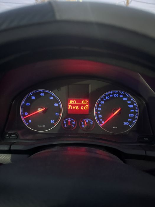 Volkswagen Golf benzină, 2.400 € — imagine 2