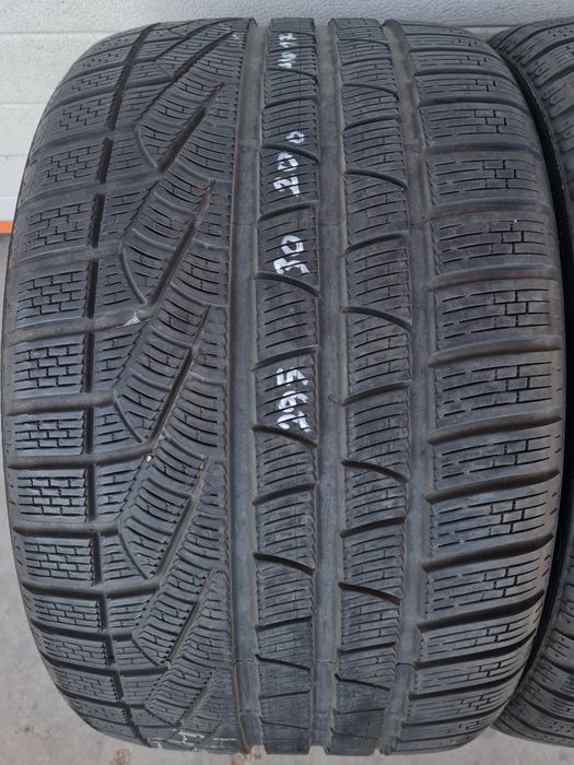 Зимни гуми 2 броя PIRELI SottoZero 295 30 R20 дот 4017