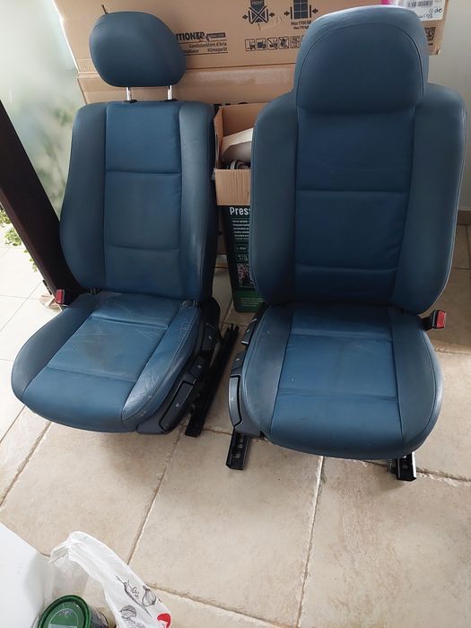 Vând 2 scaune față pt.bmw seria 3