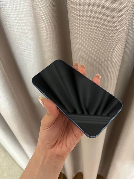 Продам iphone 13