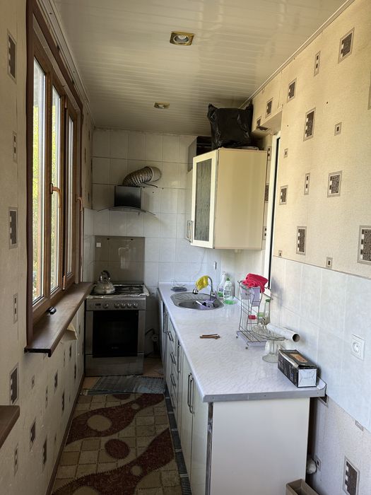 Чилонзор Метро 2хона 3 хона килинган 16 квартал балкон 6м