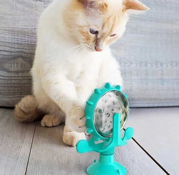 Интерактивная игрушка кормушка для кошек и собак