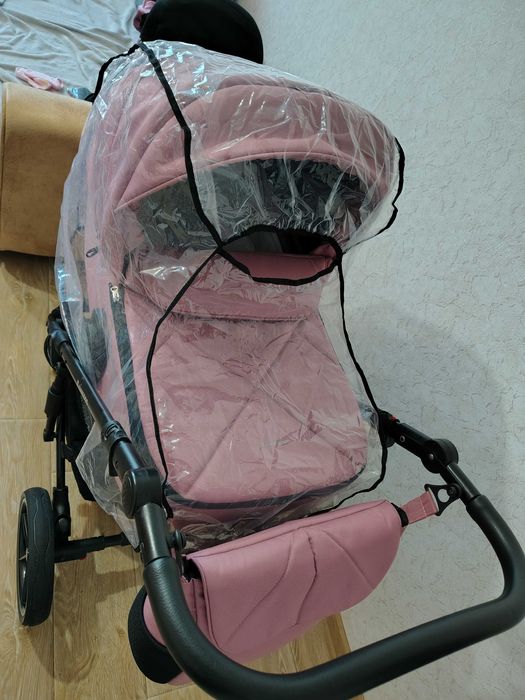 Продавам количка KIKKA BOO Комбинирана количка 2в1 AMANI PINK