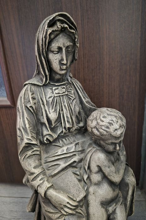 Statuetă deosebită Michelangelo Buonarrati Madonna Fecioara Maria cu Pruncul Iisus Sedes Sapientiae din ceramică fină, din anii 1950.