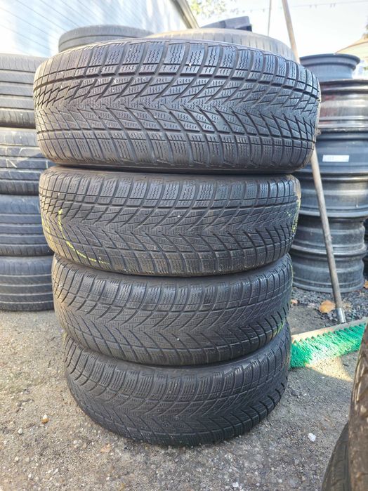 4 Anvelope de IARNA - 205/60/16 96H - GoodYear UltraGrip 3 - Stare F BUNA - DOT 2023 !