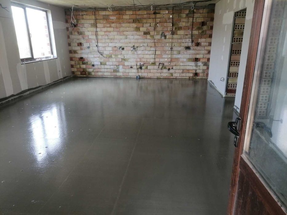 Полагане на машинна замазка и мазилка