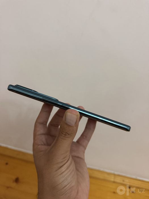 Флагман Vivo V30 5G 12/256 в идеальном состоянии Snapdragon 7 (gen3)
