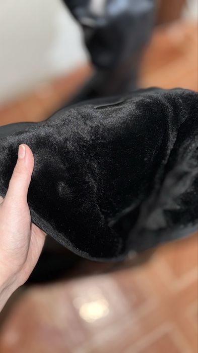 Продам две пары сапог