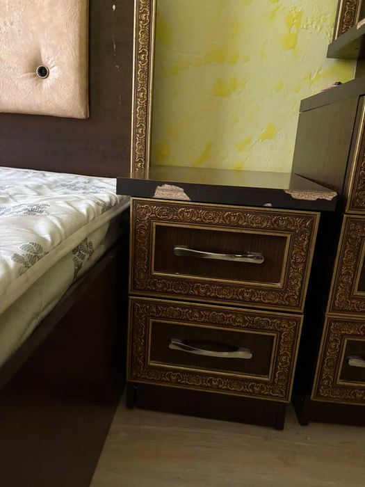 продается двухспальная кровать