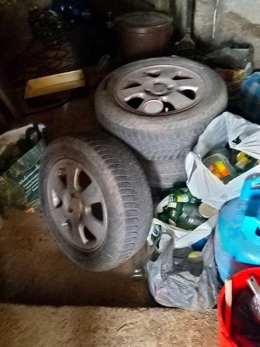 Зимни Гуми с джанти 15ц. 90 се евро комплекта ,  ола