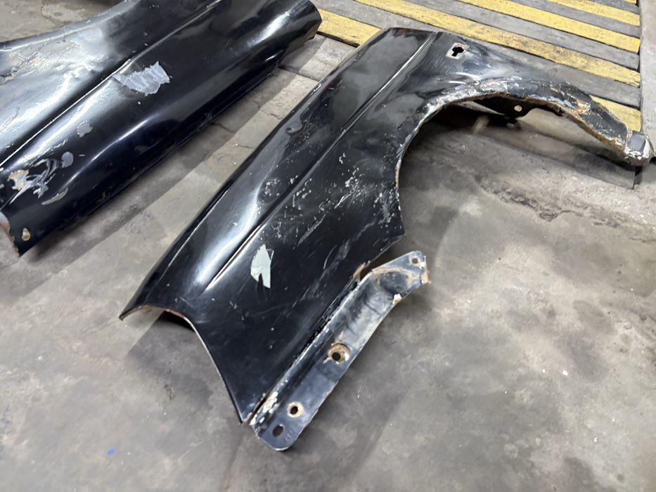 продам крыло от приоры