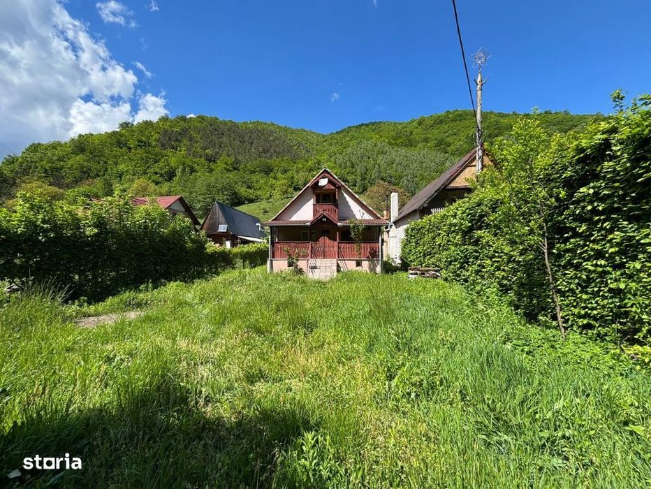 Casa de vacanţa cu teren de 802 mp, Boiţa - Lotrioara, Sibiu