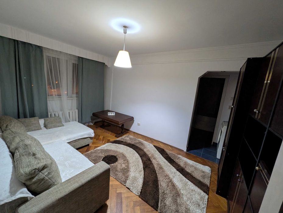 Proprietar ofer spre închiriere apartament cu 3 camere tip AN Rogerius