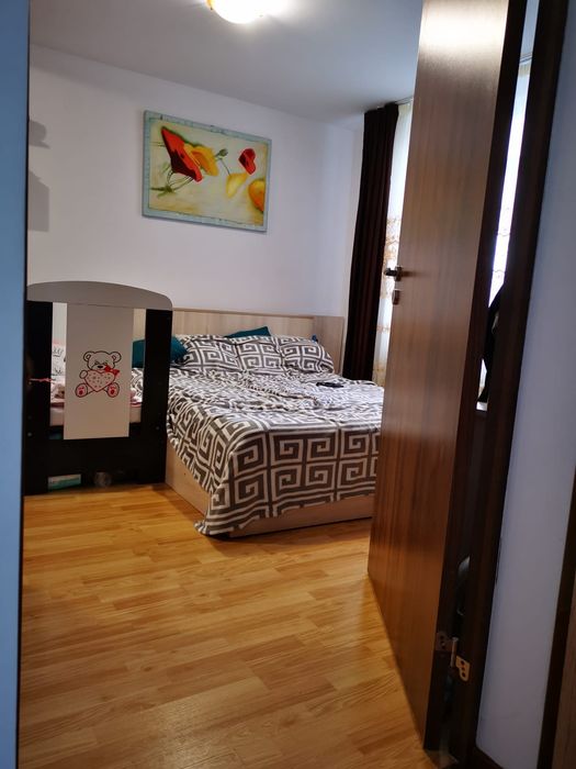 Apartament de închiriat cu curte