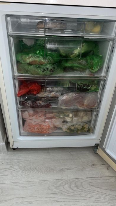 Продам холодильник LG