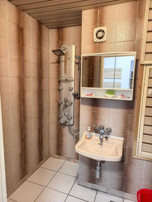 Продава се Тристаен апартамент в Плевен, Широк център - 98 кв.м за 1654 €/кв.м - Снимка #9